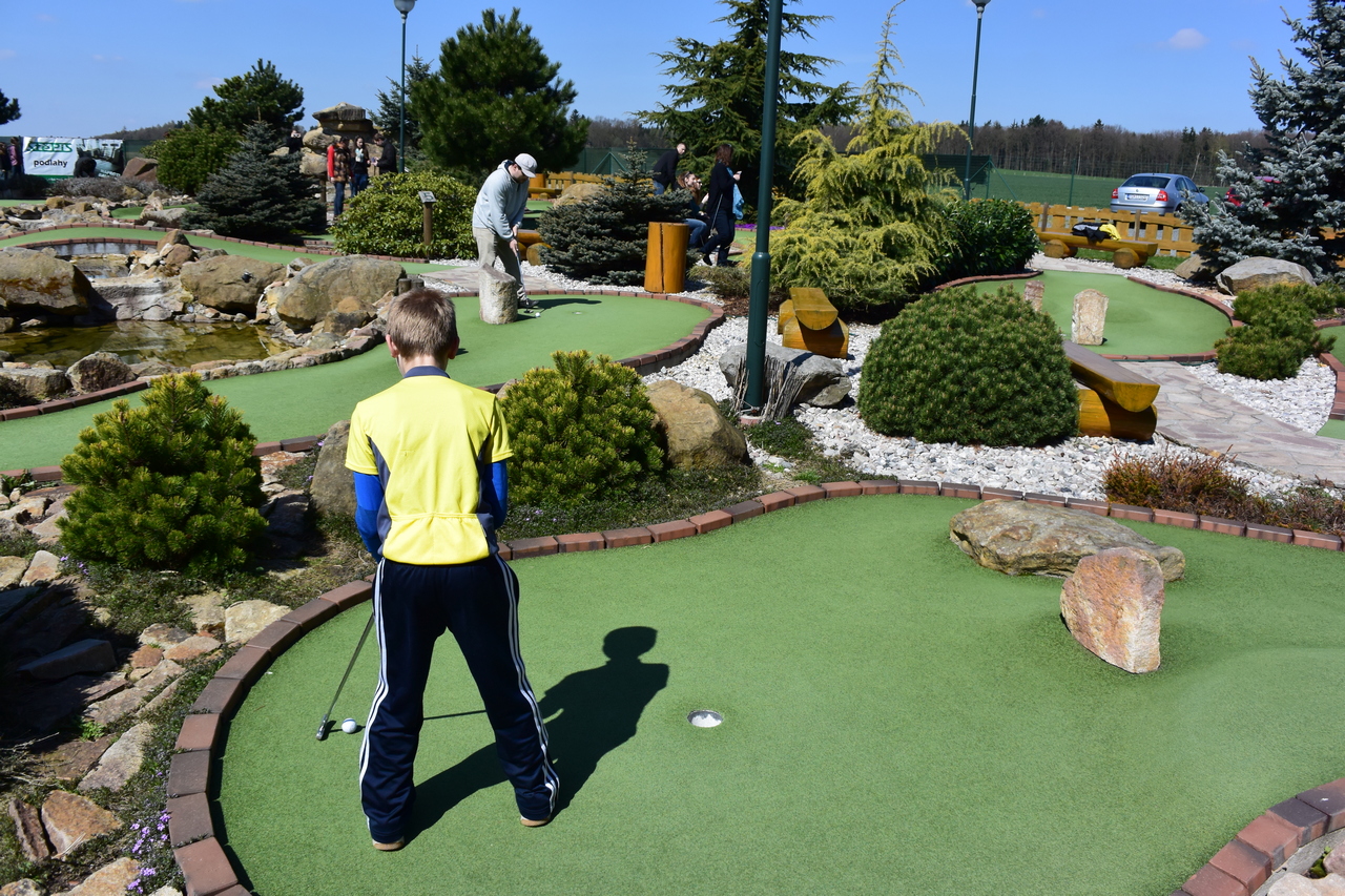Adventure golf 2015 - 03 - 2015-04-19