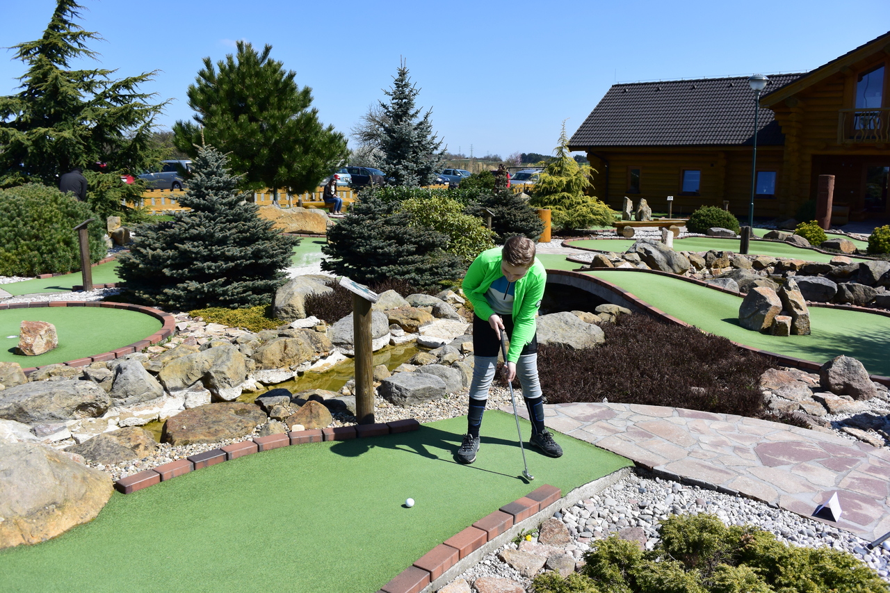 Adventure golf 2015 - 13 - 2015-04-19