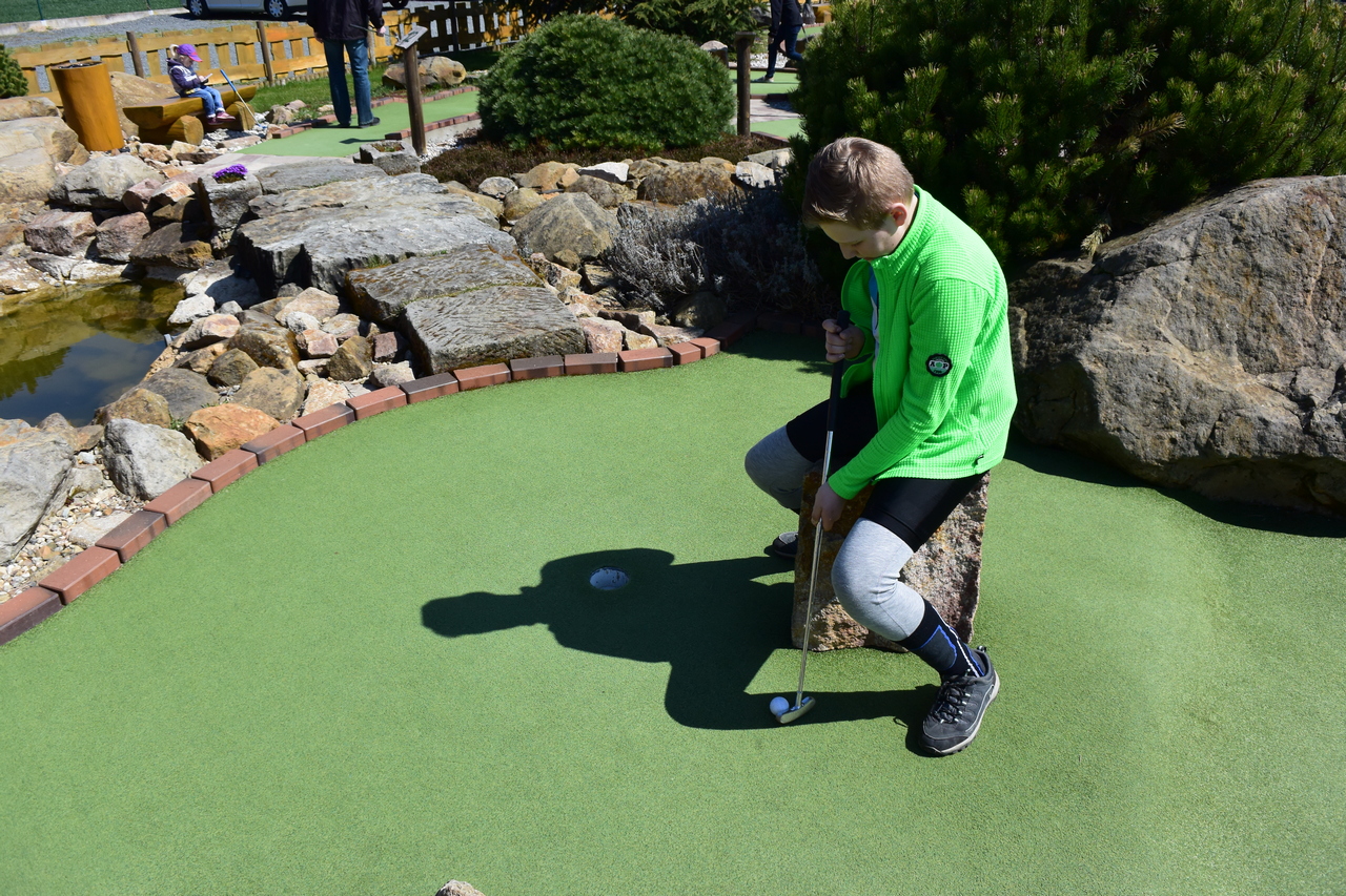 Adventure golf 2015 - 14 - 2015-04-19